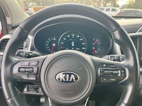 Used 2018 Kia Sorento EX image 18
