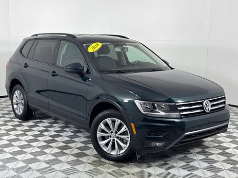Used 2018 Volkswagen Tiguan S image 2