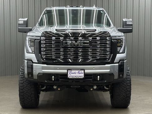 Used 2026 GMC Sierra 3500 Denali Ultimate AWD/4WD image 8
