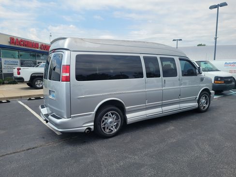 Used 2012 Chevrolet Express 2500 LT RWD image 3