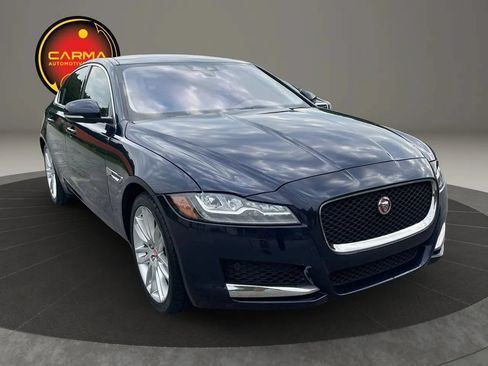 Used 2016 Jaguar XF Prestige RWD image 7