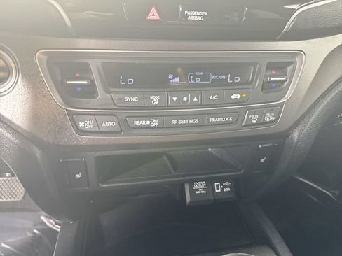 Used 2022 Honda Pilot Sport image 9
