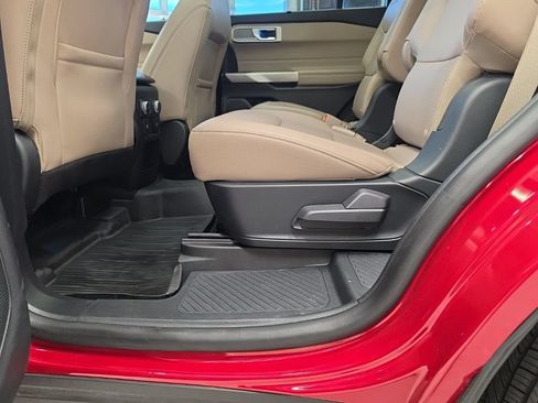 Used 2021 Ford Explorer Limited w/ Equipment Group 301A RWD image 42
