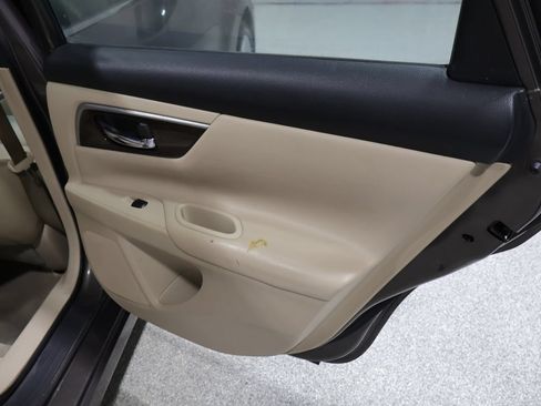 Used 2014 Nissan Altima 2.5 SL w/ Moonroof Package FWD image 23