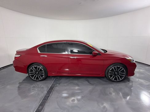 Used 2016 Honda Accord Sport image 4