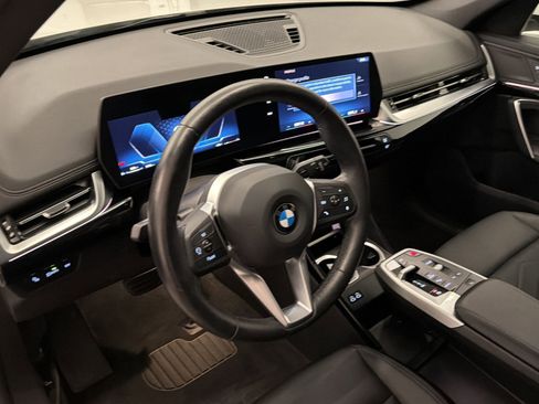 Used 2025 BMW X1 xDrive28i AWD/4WD image 4
