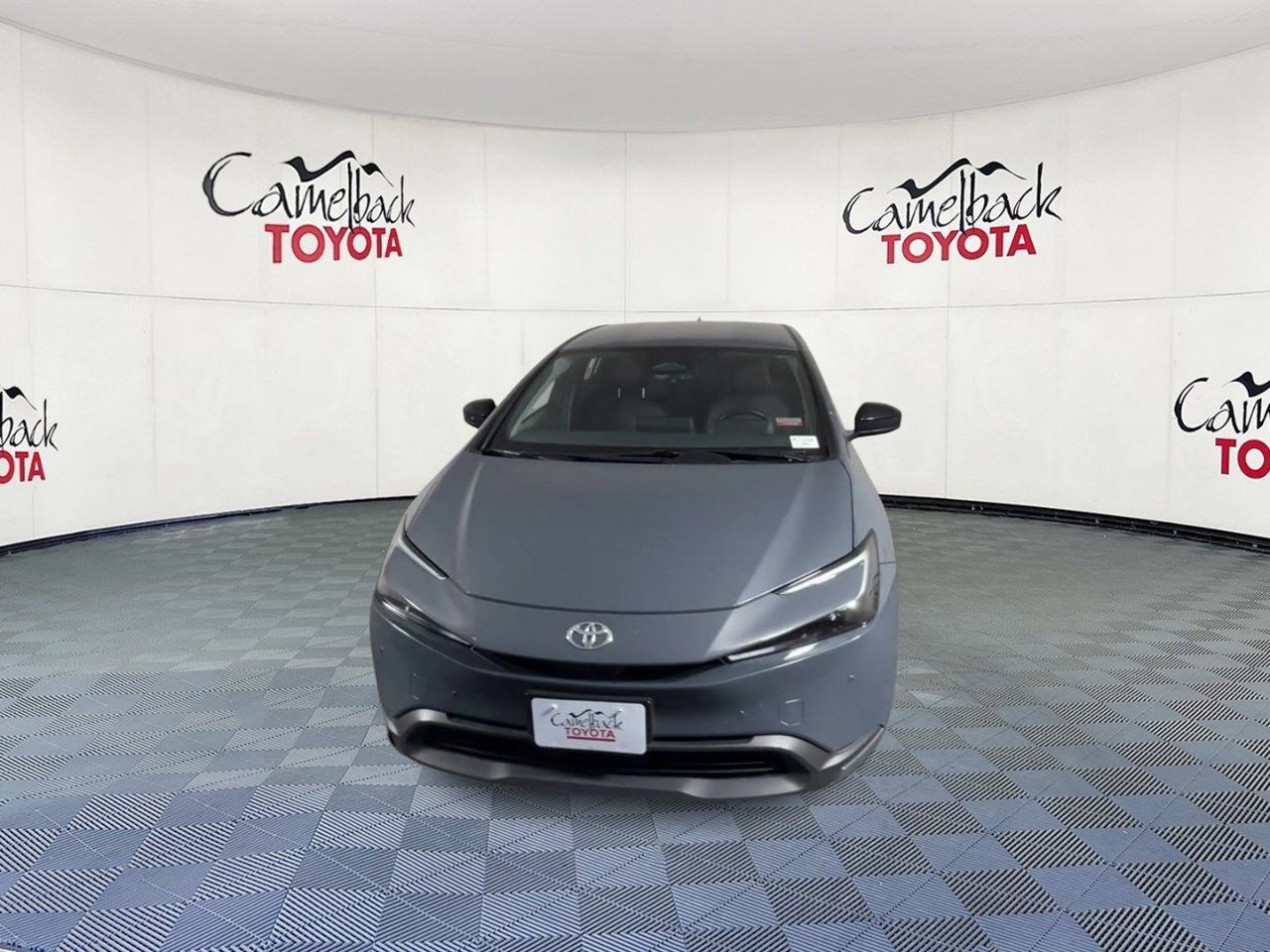 Used 2025 Toyota Prius LE FWD image 6