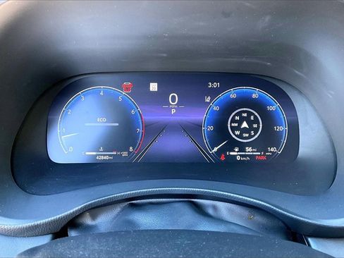 Used 2023 Toyota Highlander Limited image 12