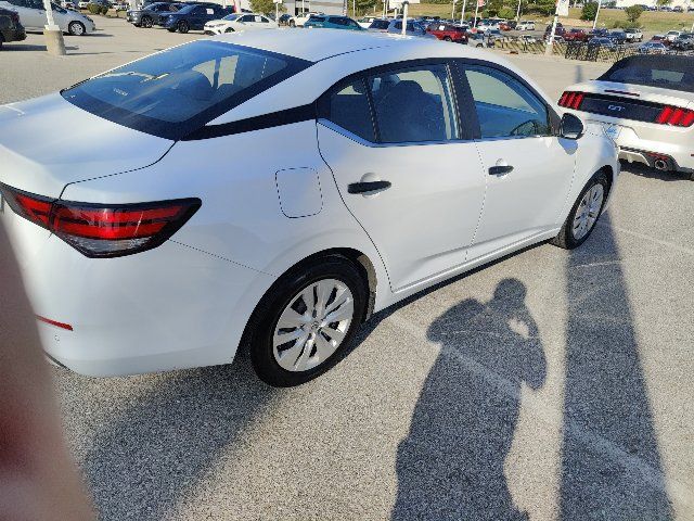 Used 2025 Nissan Sentra S FWD image 9