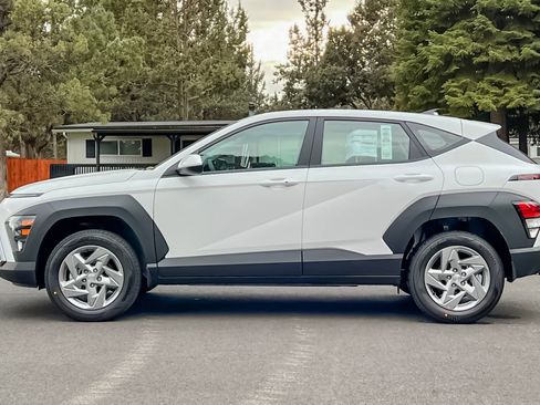 New 2026 Hyundai Kona SE AWD/4WD image 7