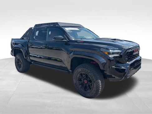 Used 2025 Toyota Tacoma TRD Pro AWD/4WD image 7