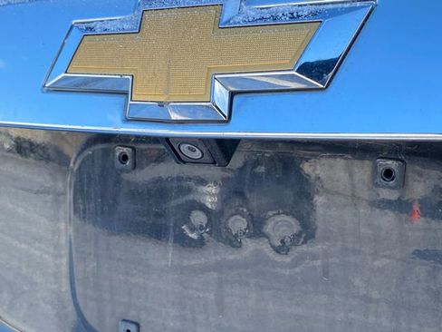 Used 2017 Chevrolet Traverse LT w/ Style and Technology Package image 6