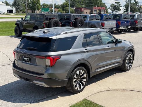 Certified 2025 Ford Explorer Platinum w/ LUX Leather Package AWD/4WD image 6