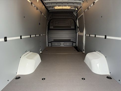 Used 2024 Mercedes-Benz Sprinter 3500 image 11