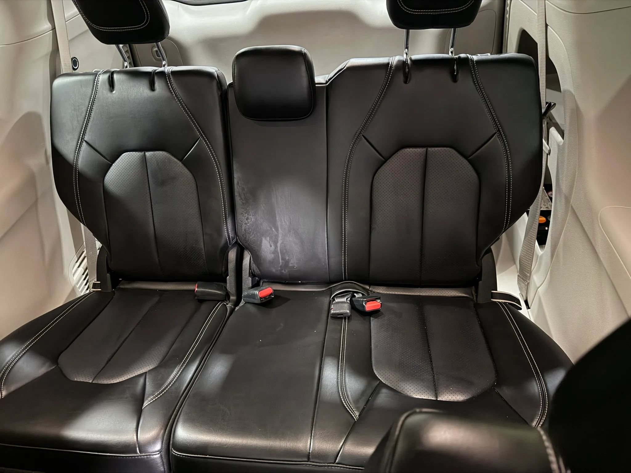 Used 2023 Chrysler Pacifica Touring-L FWD image 36