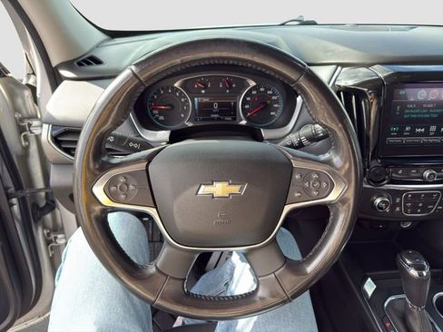 Used 2019 Chevrolet Traverse LT FWD image 10