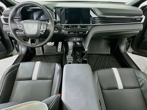 Used 2026 Toyota Camry SE w/ Convenience Package FWD image 16