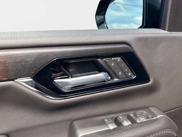 New 2026 GMC Yukon XL Denali w/ Sun & Power Step Package AWD/4WD image 16