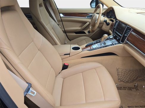 Used 2011 Porsche Panamera 4 image 12
