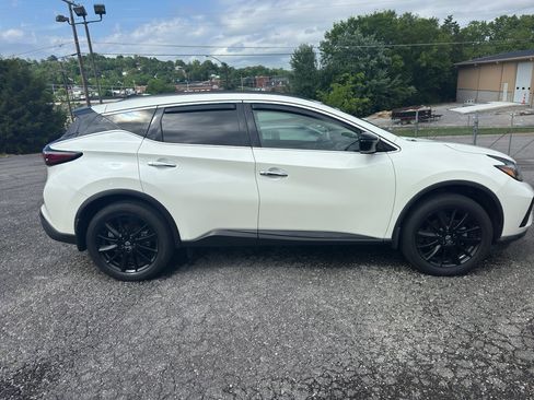 Used 2023 Nissan Murano SV w/ SV Midnight Edition Package FWD image 2
