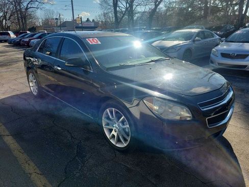 Used 2010 Chevrolet Malibu LTZ image 2