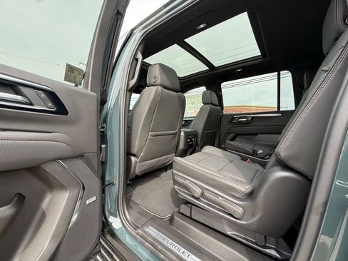 New 2026 Chevrolet Suburban RST AWD/4WD image 23
