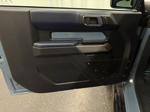 Used 2023 Ford Bronco Outer Banks image 9
