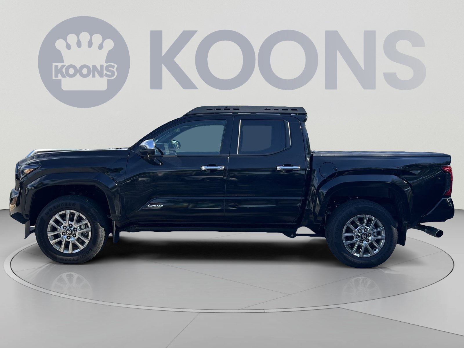 Used 2026 Toyota Tacoma Limited AWD/4WD image 2