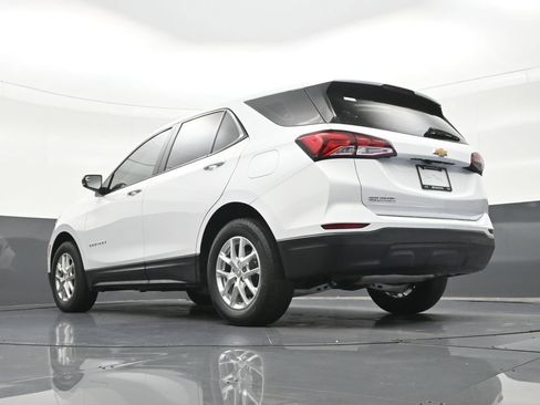 Used 2022 Chevrolet Equinox LS FWD image 25
