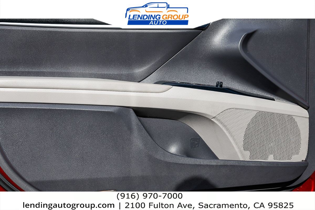 Used 2018 Toyota Camry SE w/ Accessory Appearance Package FWD image 20