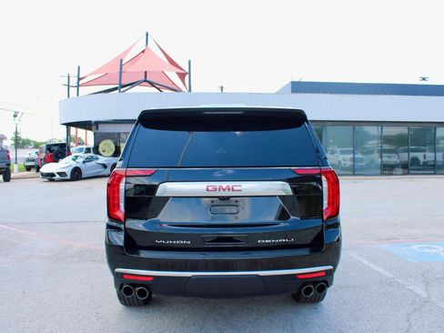 Used 2023 GMC Yukon Denali w/ Advanced Technology Package AWD/4WD image 5