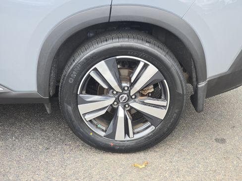 Certified 2023 Nissan Rogue SL FWD image 34
