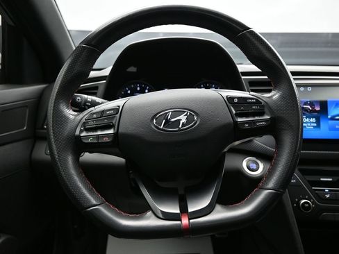 Used 2018 Hyundai Elantra Sport FWD image 15