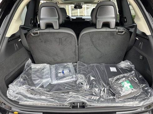 Used 2026 Volvo XC90 B6 Ultra w/ Protection Package Premier AWD/4WD image 9