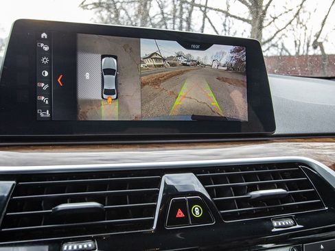 Used 2018 BMW 530i xDrive image 14