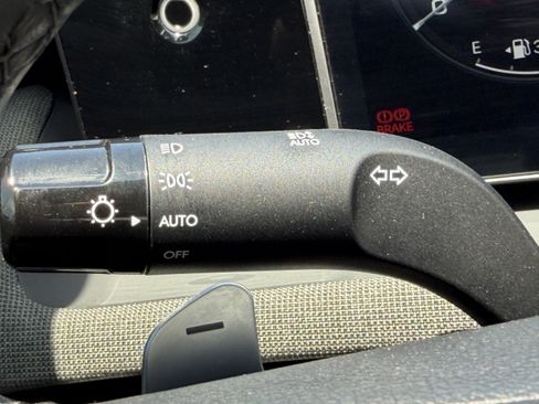 Used 2025 Hyundai Santa Cruz Limited AWD/4WD image 31