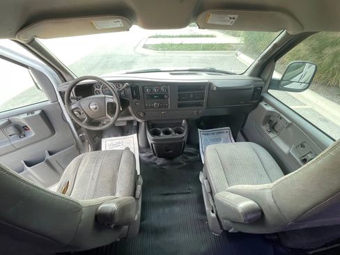 Used 2008 GMC Savana 1500 Van 3D image 19