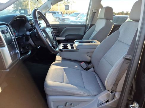 Used 2018 Chevrolet Silverado 1500 LT w/ All Star Edition image 10