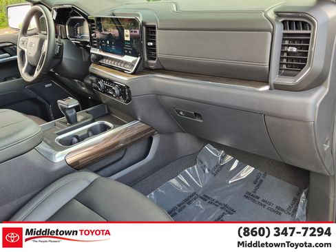 Used 2025 Chevrolet Silverado 1500 LT Trail Boss w/ LT Trail Boss Premium Package AWD/4WD image 38