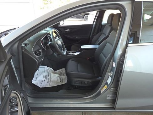 Used 2024 Chevrolet Malibu LT image 8