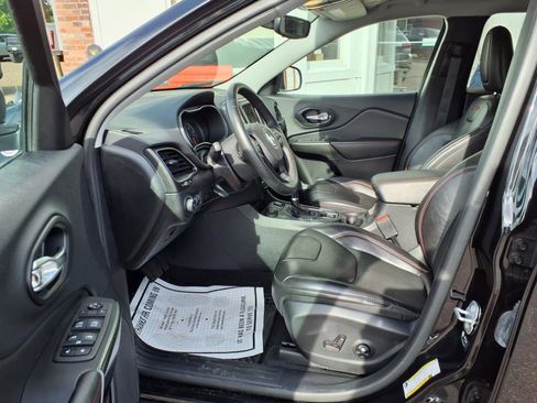 Used 2021 Jeep Cherokee Trailhawk w/ Trailer Tow Group image 8