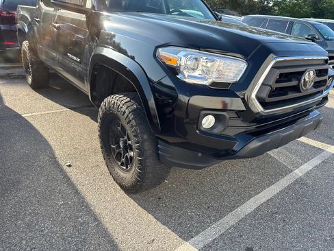 Used 2021 Toyota Tacoma SR5 AWD/4WD image 4