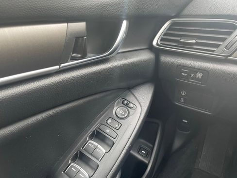 Certified 2022 Honda Accord Hybrid image 13