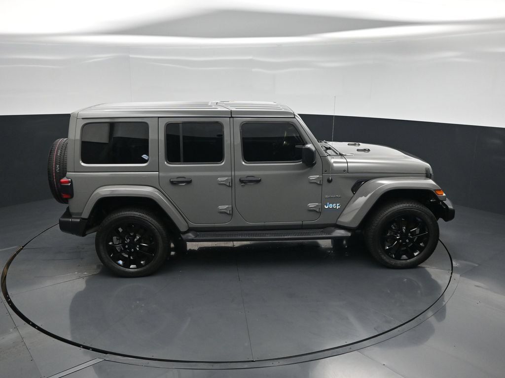 Used 2023 Jeep Wrangler Unlimited Sahara w/ Cold Weather Group AWD/4WD image 37