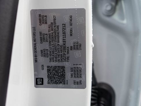 New 2026 GMC Canyon Elevation w/ Convenience Package image 29