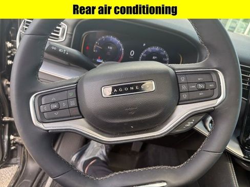 Used 2024 Jeep Wagoneer Series II w/ Convenience Group I AWD/4WD image 21