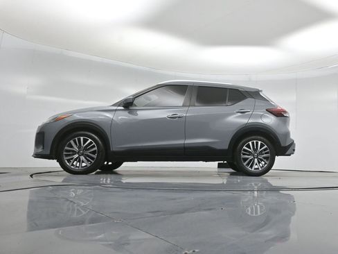 Used 2021 Nissan Kicks SV image 51