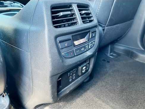 Used 2020 Honda Pilot Touring image 26