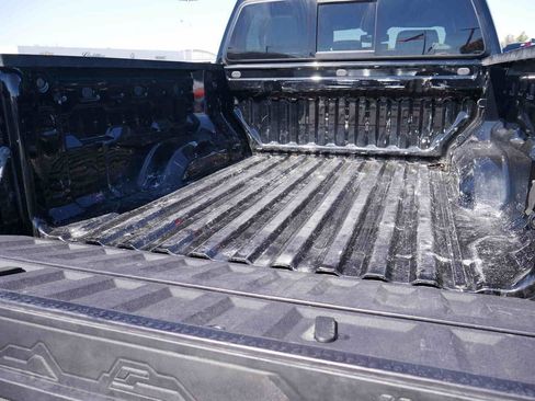Used 2024 GMC Canyon AT4 w/ Canyon Safety Plus Package AWD/4WD image 11