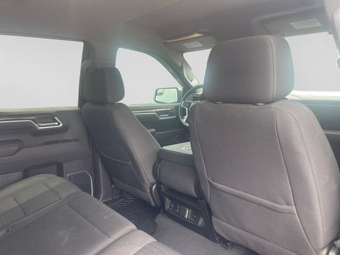 Used 2022 Chevrolet Silverado 1500 LT AWD/4WD image 12
